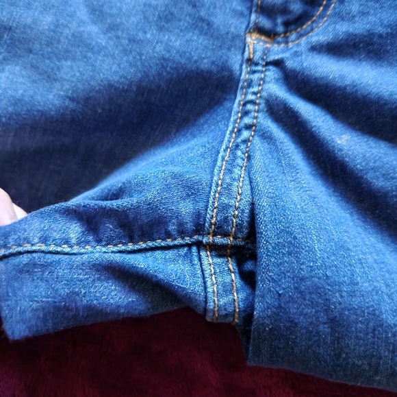 Women's Blue Jeans - Picture 5 of 7